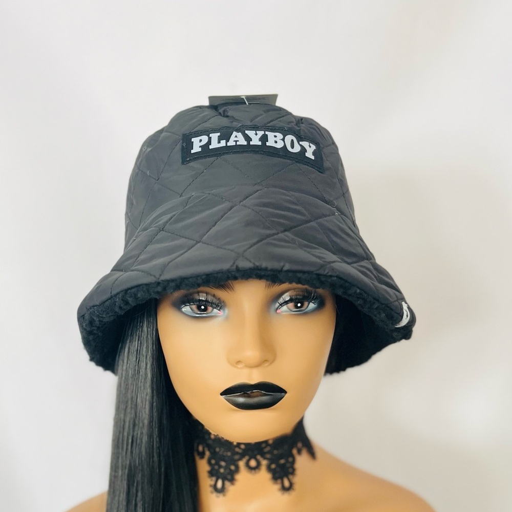 Stylish Unisex Puffer Style “Playboy” Bucket Hat - New with Tags 🖤🤍